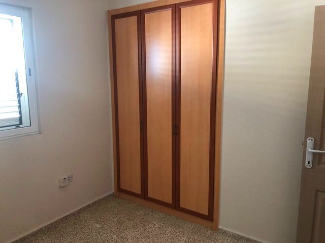 2+1 APARTMENT WITHIN WALKING DISTANCE TO THE MAIN ROAD IN THE CENTER OF KÜCÜK KAYMAKLI ** 