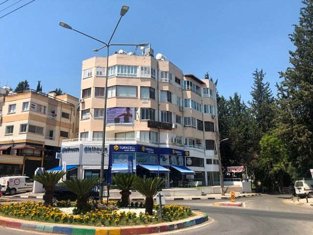THE FAVORITE PLACE OF NICOSIA IS DEREBOYU STREET, THE OLD PRONTO COMMUNITY, AS WELL AS THE CLINIC, OFFICE, WORKPLACE, SIGN VALUE AND PRESTIGE APARTMENTS FOR SALE ** 