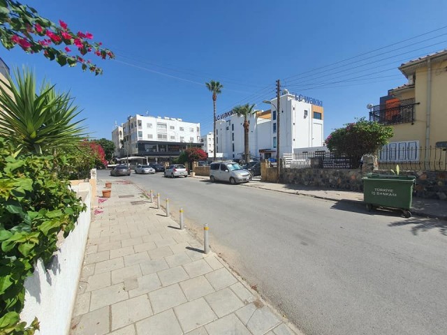 NICOSIA TAŞKINKÖY BUSINESS BANK BEHIND THE GROUND FLOOR A PARTIALLY FURNISHED APARTMENT IS AVAILABLE TO BE AN OFFICE IN A FAIRLY BUSY AREA WITH NO PARKING PROBLEM FOR 4500TL ** 