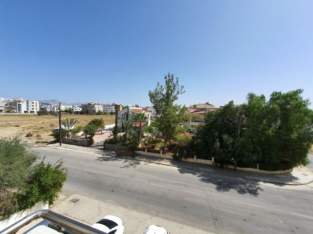 YOU CAN HAVE 61.000 STG IN OUR LUXURY 3 + 1 APARTMENT THAT DOES NOT REQUIRE ANY EXPENSES, WHICH IS SUITABLE FOR EVERY FAMILY WITH ITS LOCATION AND SIZE WHERE YOU WILL LIVE PEACEFULLY IN NICOSIA MITRELI ** 