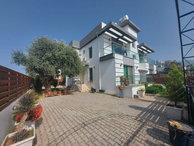 Luxurious 3+1 Twin Villa For Sale In A Detached Garden With Mountain And Sea Views In Girne Zeytinlik, 2 Minutes From The City Center ** 