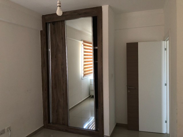 LEFKOŞA  -  DEREBOYU YENİ YAKIN DOĞU BANKASI  ARKASI  3+1  MANZARALI  FUL EŞYALI  PENTHOUSE