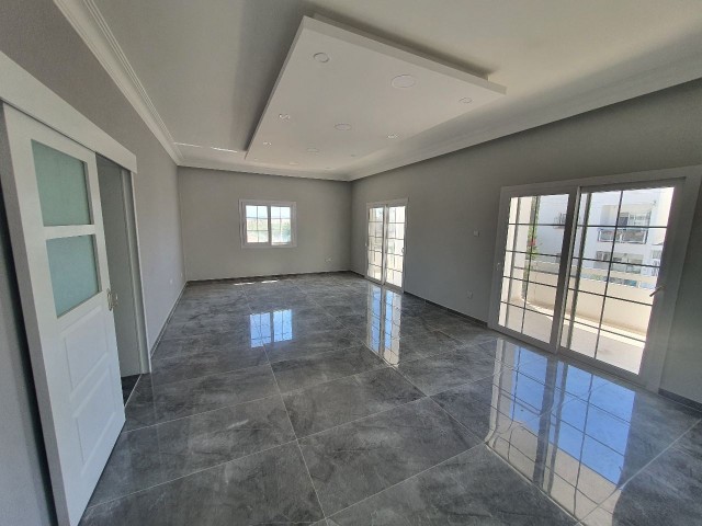 A FULLY RENOVATED LUXURY 4 +1 1 WITH A SIZE OF 210 M2 CONSISTING OF 2 APARTMENTS ON A TOTAL OF 2 FLOORS AWAY FROM THE CITY NOISE IN THE MITRE DAM AREA.THE FLOOR IS WAITING FOR THE NEW OWNERS OF THE APARTMENT ** 