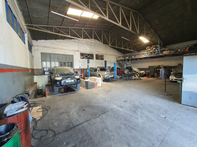 A BUSINESS PLACE FOR SALE WITH A CLOSED AREA OF 850 M2 IN THE NICOSIA ORGANIZED INDUSTRIAL ZONE, A LARGE STORAGE AREA AND AN UNMISSABLE OPPORTUNITY DUE TO ITS LOCATION ** 