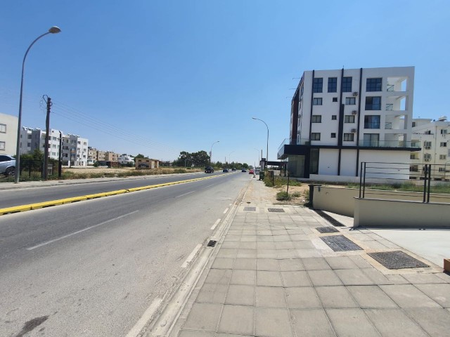 Kleines KAYMAKLI zentral Nikosia auf einer sehr belebten Straße zu vermieten, 100 M2 großes Geschäft ** 