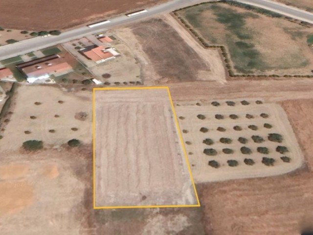 YILMAZKOY, A POPULAR INVESTMENT AREA 5 MINUTES AWAY FROM NICOSIA, ALSO HAS LAND PLOTS WITH A LEGAL R