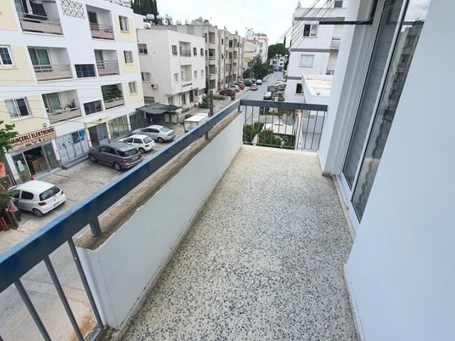 3 +1 VOLL LUXUS NEU MÖBLIERTE GERÄUMIGE WOHNUNG ZUR MIETE IN NIKOSIA MERIT HOTEL **  ** 