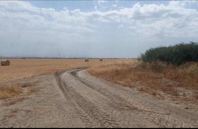 MİNARELİKÖYDE ERÜLKÜ KARŞISI KAT KARŞILIĞI DA OLABİLECEK TÜRK MALI ARAZİ.