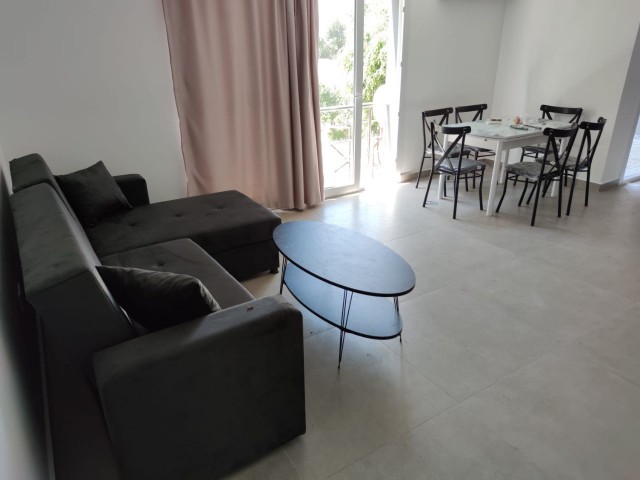 3+1 KOMPLETT LUXURIÖS MÖBLIERTES PENTHOUSE IN TOLLER LAGE IM ZENTRUM VON KYRENIA MIT GROSSER TERRASSE ZU VERMIETEN