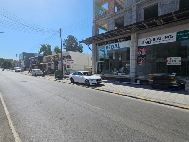 STANDARD SHOP FOR RENT WITHOUT PARKING PROBLEMS ON THE BUSINESS STREET OF NICOSIA ORTAKÖY