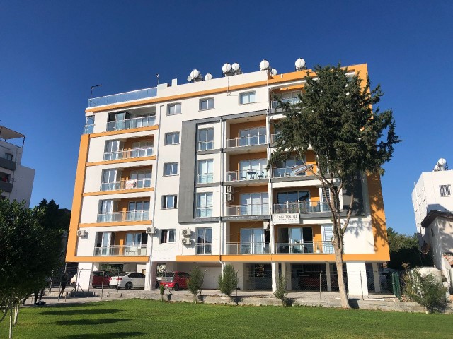 LEFKOŞA - YENİŞEHİR  ANACADDE YANINDA  OFİS - KLİNİK  OLMAYADA  MÜSAİT  ASANSÖRLÜ  2+1  DAİRE