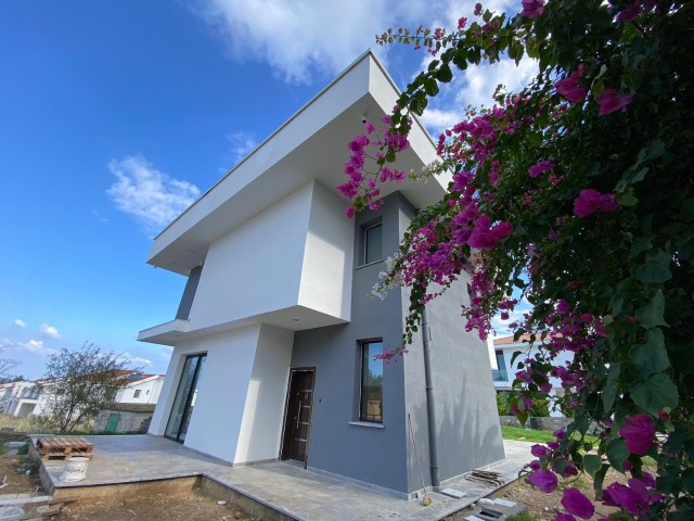 Erdbebensichere Stahlkonstruktion 3+1 280 m2 Villa mit Meerblick und riesigem Garten in Alsancak, Kyrenia 