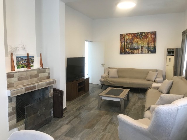 Girne Karakum da 3+1 7 Kişilik Lüks Eşyalı Özel Havuzlu Villa (3+1 Ferienvilla 3 Schlafzimmer 1 Küche und Studio ein eigener Pool - Kamin und großer Garten)