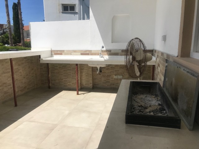 Girne Karakum da 3+1 7 Kişilik Lüks Eşyalı Özel Havuzlu Villa (daily rent 3+1 villa 3 bedrooms 1 kitchen and studio its pool - fireplace and large garden)