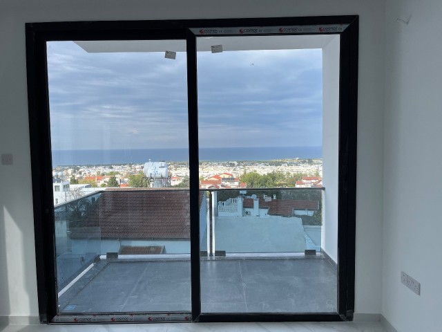 Neue Luxusapartments mit herrlichem Berg- und Meerblick in Alsancak, Kyrenia