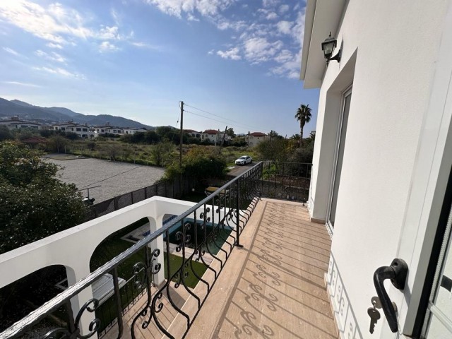 3+1 detached villa for sale in Kyrenia, Karsiyaka.