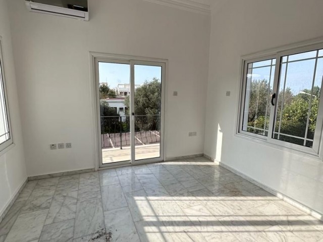 3+1 freistehende Villa zum Verkauf in Kyrenia, Karsiyakada.