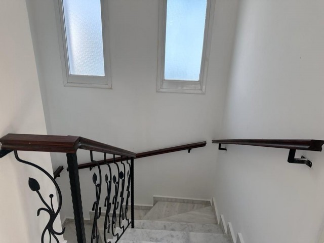 3+1 freistehende Villa zum Verkauf in Kyrenia, Karsiyakada.