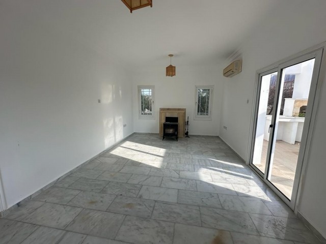 Karsiyaka 3+1 satilik villa, Girne