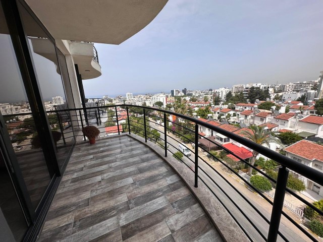 2+1 FULLY FURNISHED FLAT FOR RENT IN KYRENIA, WITH MOUNTAIN AND SEA VIEWS.