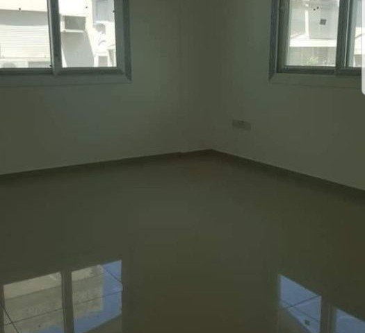 GİRNEDE MERKEZDE SATILIK 3+1 DAİRE