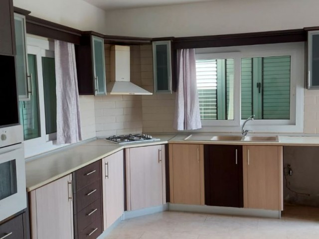 3+1 furnished flat for rent in Gönyeli