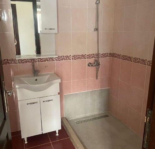 lefkoşa SOS çocuk köyü arkası kiralık 3+1 daire 