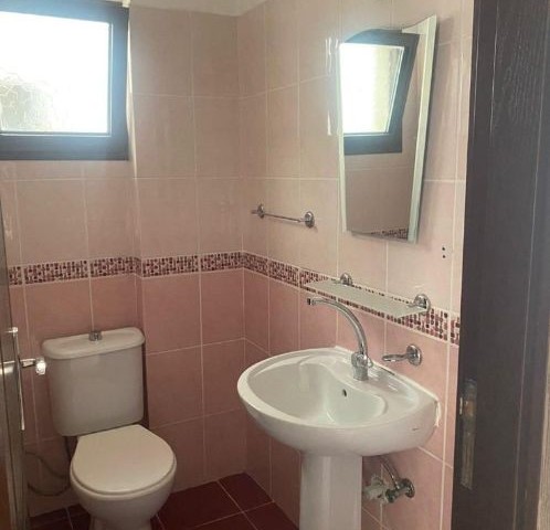 lefkoşa SOS çocuk köyü arkası kiralık 3+1 daire 