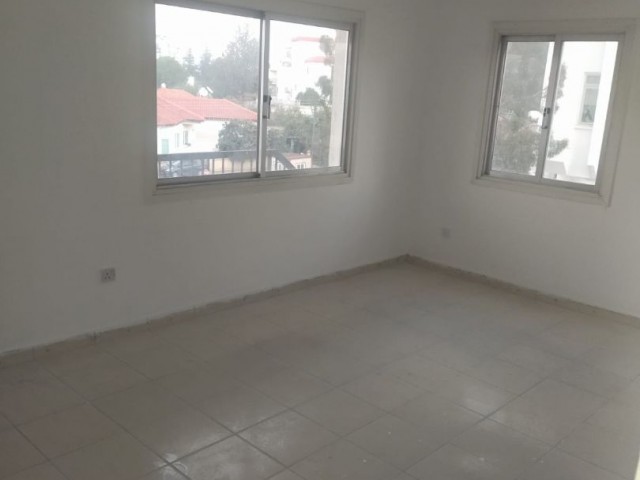 Flat with monthly payment in Yenişehir, Nicosia