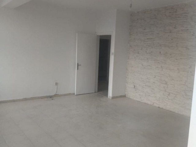 Wohnung mit monatlicher Zahlung in Yenişehir, Nikosia