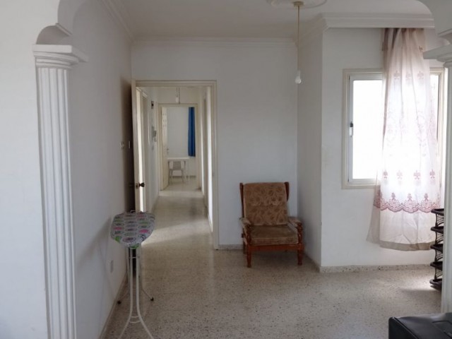 Gönyeli 3+1 flat for rent