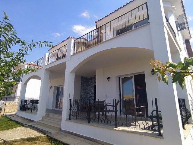 Kyrenia, Catalkoy 3+1 Luxusvilla mit privatem Pool, gegenüber dem Elexus Hotel +905428777144