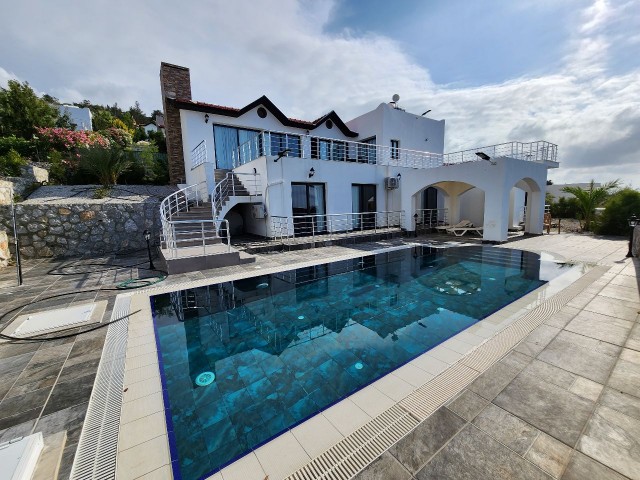 Esentepe, 3+1-Luxus-Villa zu vermieten, mit privatem Pool, komplett möbliert +905428777144 Englisch, Türkisch, Russisch