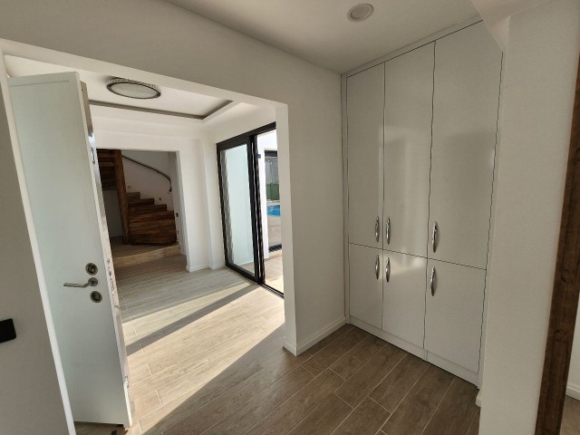 Lapta, plaja ve yola yakın,  lux yeni 3+1 satilik villa +905428777144 English,  Türkçe,  Русский 