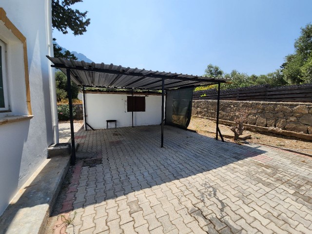 Karşıyaka, 5+1 villa with private pool for sale, 1336 m2 land +905428777144 English, Turkish, Русский