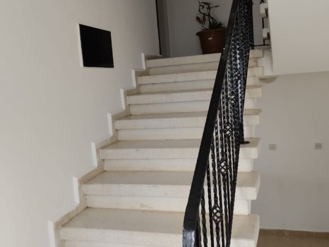 Opportunity flat in Kyrenia center