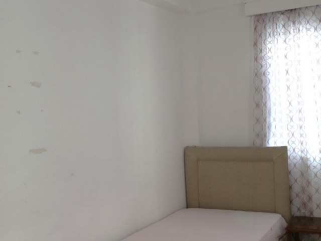  Comfortable 2+1 Apartment in the Kyrenia Center For Rent