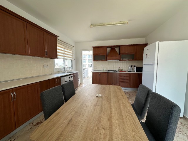 3+1 PENTHOUSE FOR RENT IN KYRENIA CENTER