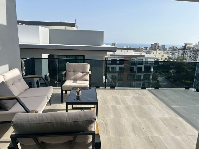  Girne şehrinin kalbi  2+1 SATILIK Penthouse