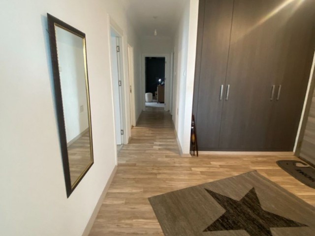 💫3+1 Flat for Sale in Kyrenia Center, Cyprus, Fully Furnished, Within Walking Distance to Everywhere, in a Site with a Pool