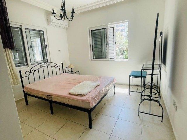 💫3+1 Flat for Sale in Kyrenia Center, Cyprus, Fully Furnished, Within Walking Distance to Everywhere, in a Site with a Pool