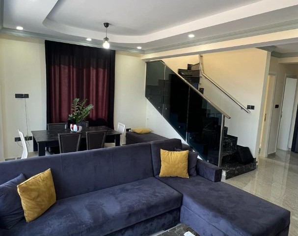 lux 2+1 Kıralik villa Denize yaninda