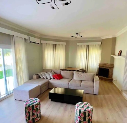 3+1 villa with shared pool for daily rent in Karaoglanoglu!