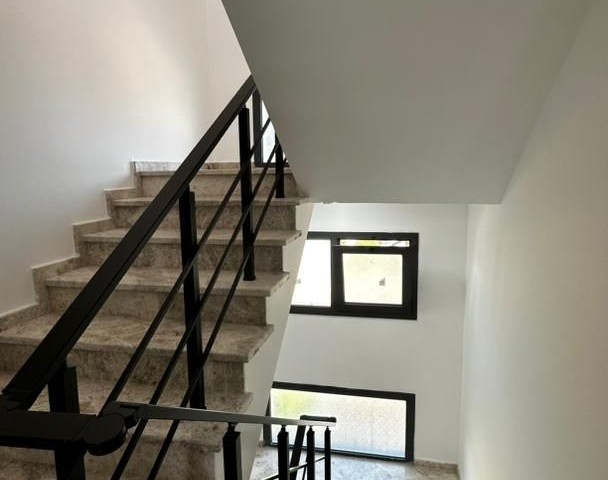 Girne Alsancak 3+1 SATILIK DUPLEX villa Denize Yaninda