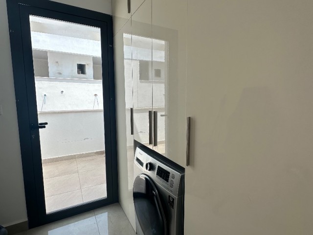 FULLY FURNISHED LUXURY 3+1 PENTHOUSE FLAT FOR RENT IN KYRENIA CENTER