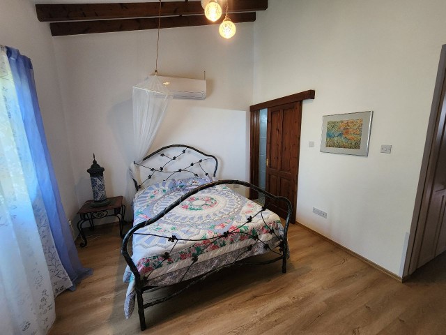 Alsancak, dağa ve deniz manzaralı satilik özel havuzlu villa +905428777144 English,  Türkçe,  Русский