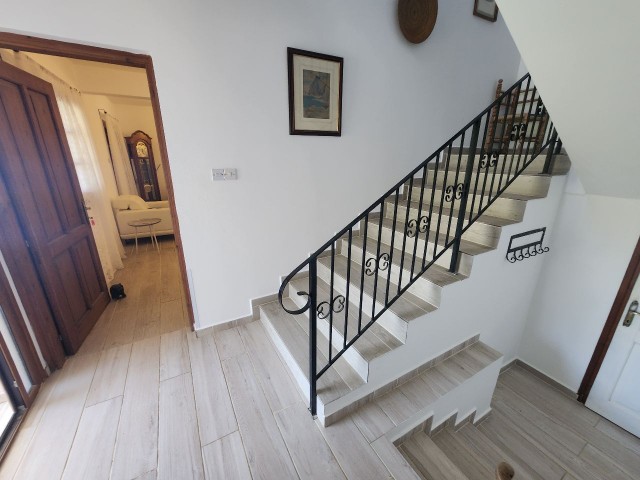 Alsancak, dağa ve deniz manzaralı satilik özel havuzlu villa +905428777144 English,  Türkçe,  Русский