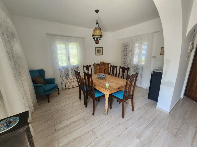 Alsancak, dağa ve deniz manzaralı satilik özel havuzlu villa +905428777144 English,  Türkçe,  Русский