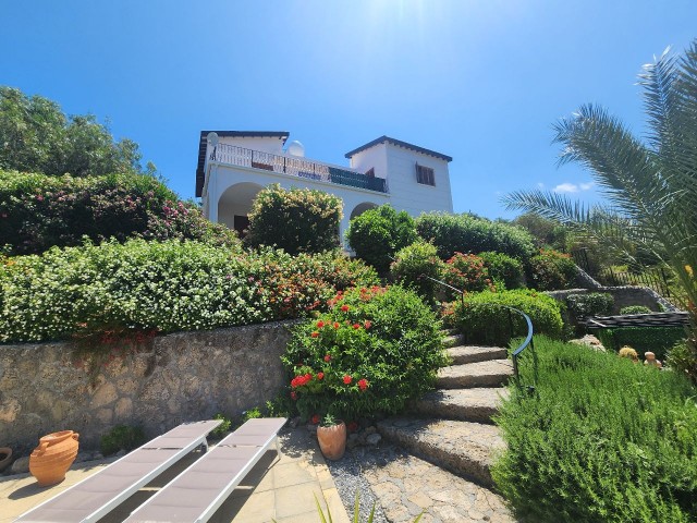 Alsancak, villa with private pool for sale with mountain and sea views +905428777144 English, Turkish, Русский