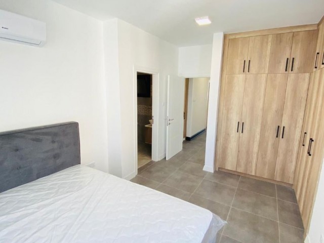 3-комнатная квартира с ванной комнатой в аренду в центре Кирении